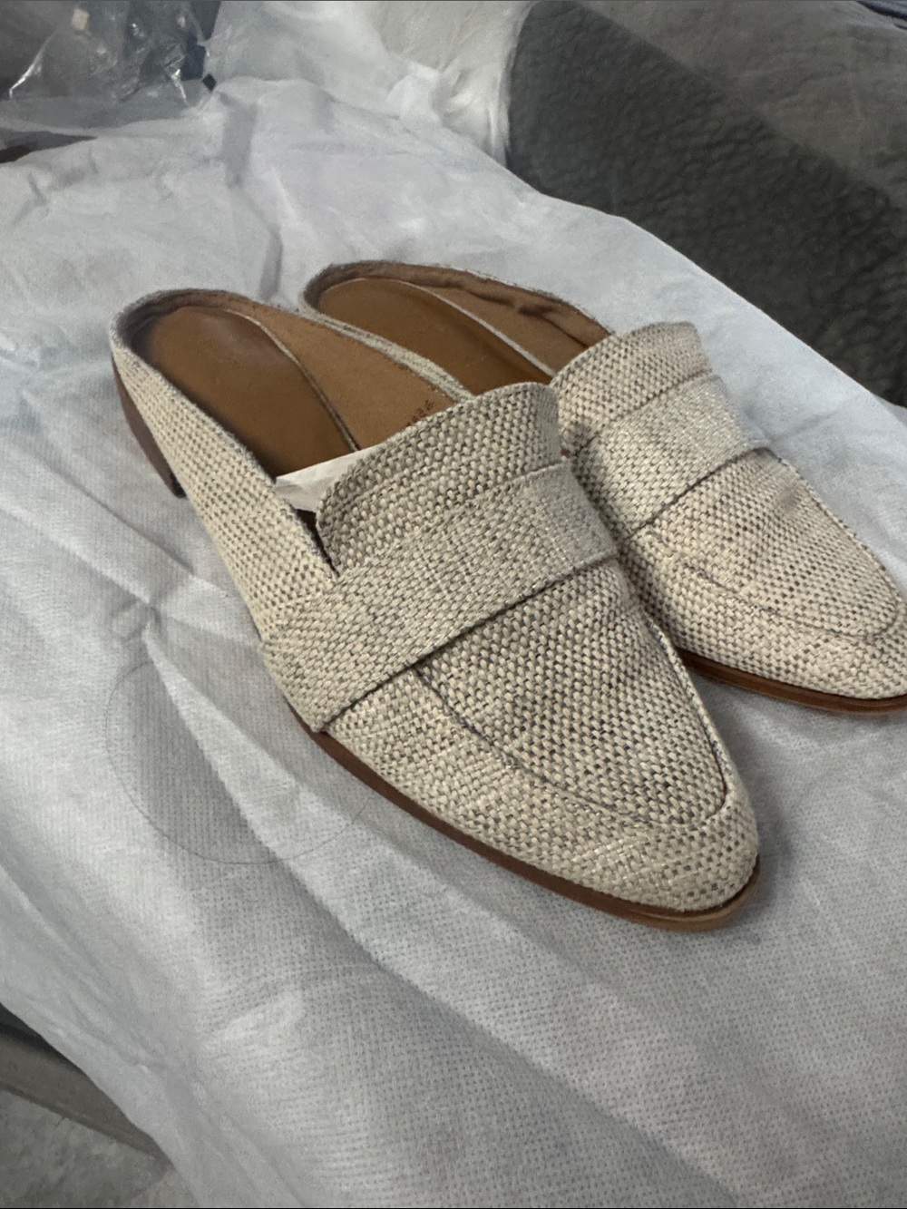 Universal Thread Beige Woven Slip-On Mules